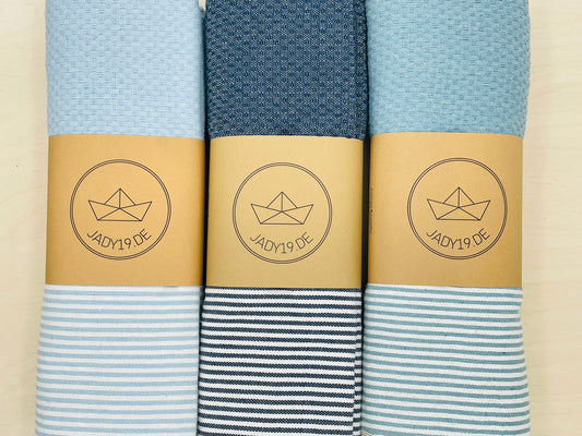 Madame Dark - Dunkelblau